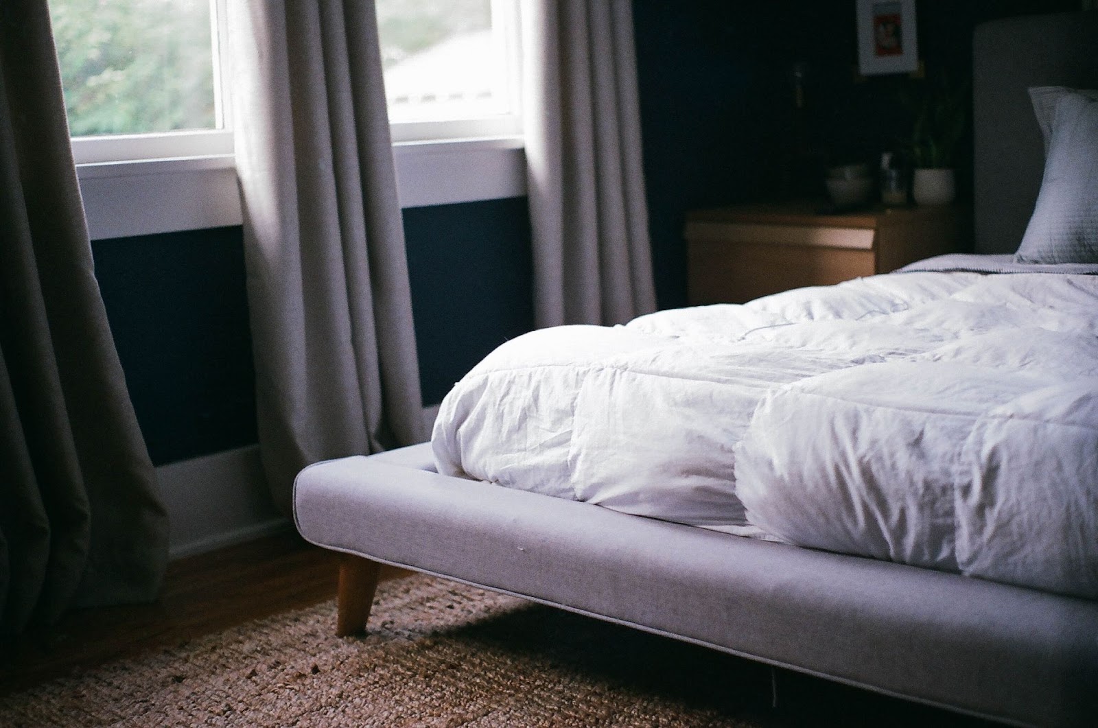 Sleeping Soundly: How to Choose the Right Mattress for Your Sleeping Position